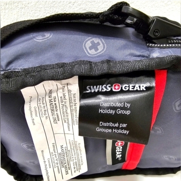 SwissGear Grey Small Crossbody Bag - Picture 9 of 14